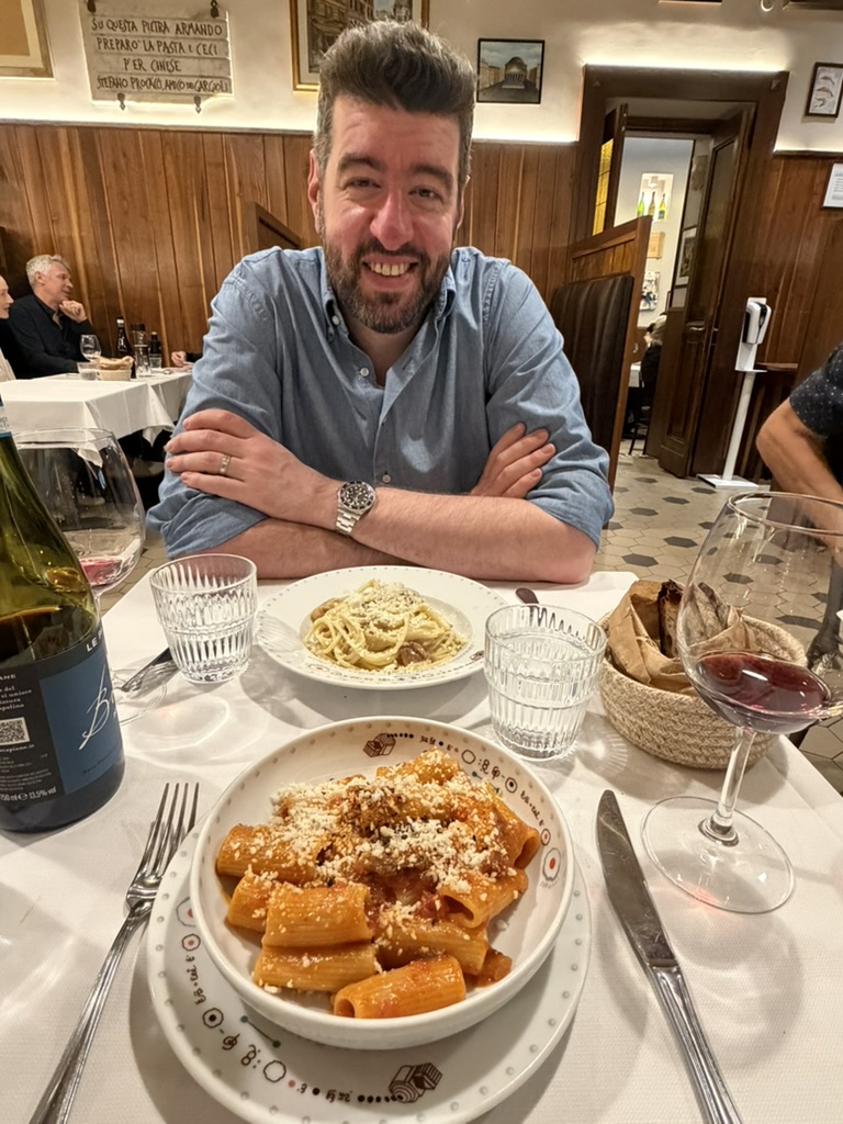 Dinner at Armando al Pantheon, rigatoni all'amatriciana and cacio e pepe